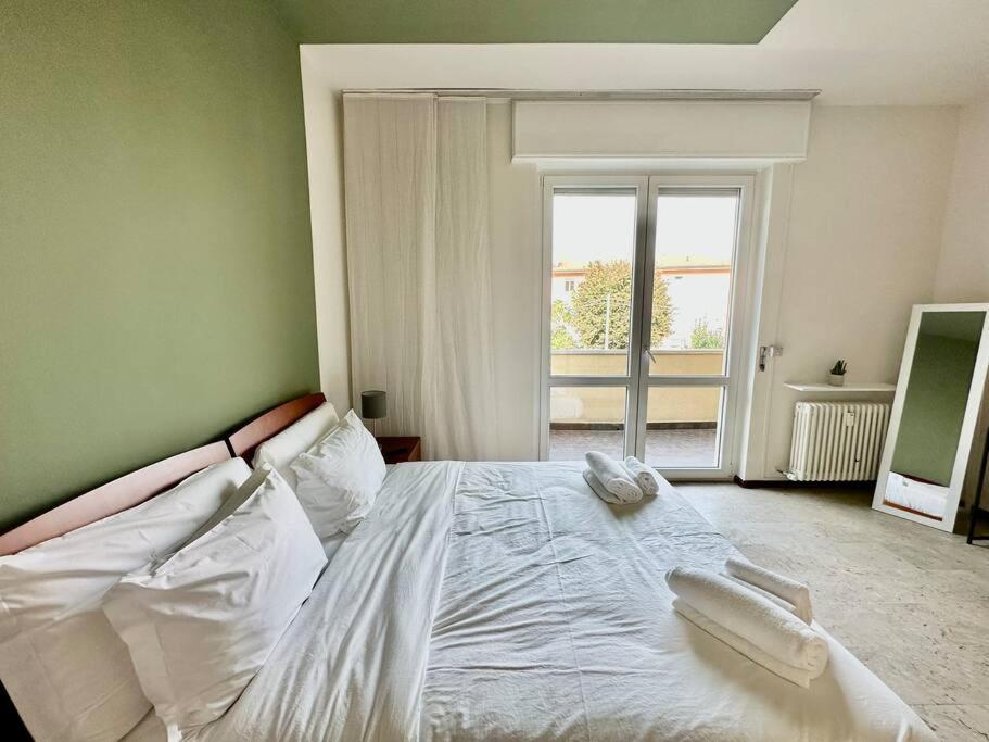 Low Cost Holiday An Business House And Free Park By Revenue House Комо Екстер'єр фото