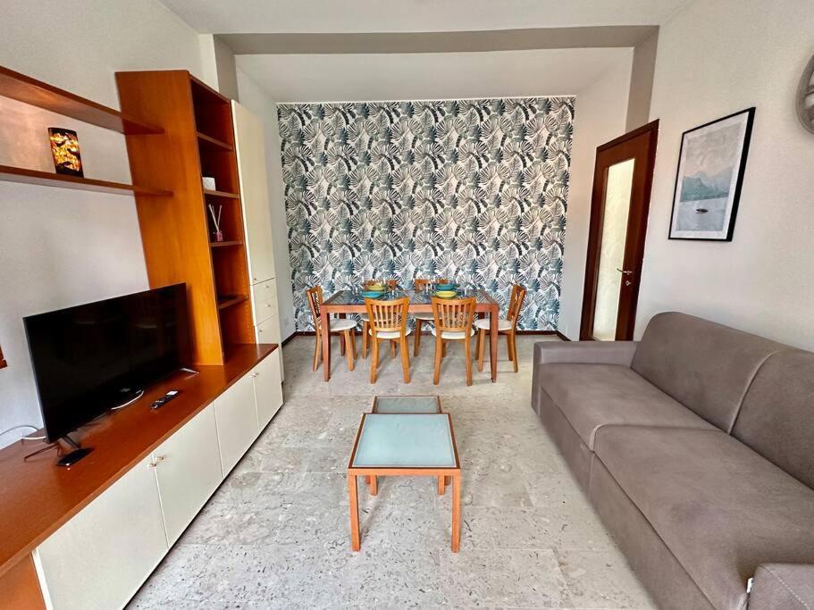 Low Cost Holiday An Business House And Free Park By Revenue House Комо Екстер'єр фото